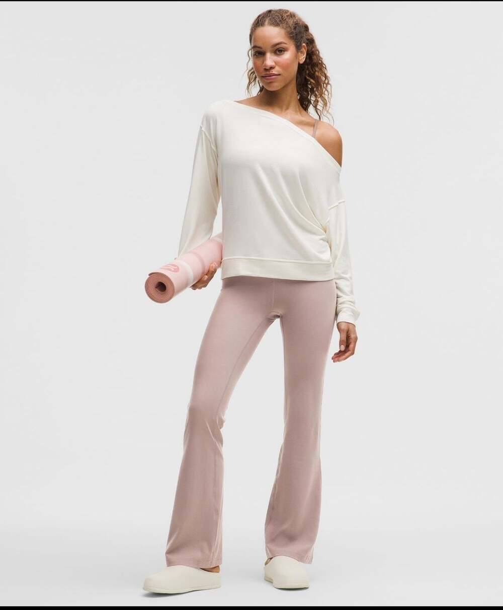 Lululemon Flare Pant Super High Rise | Dusty Mauve | Size 8 - Picture 3 of 9